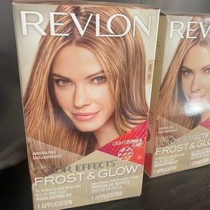 Revlon Frost and Glow Highlighting Kit. Color: Honey